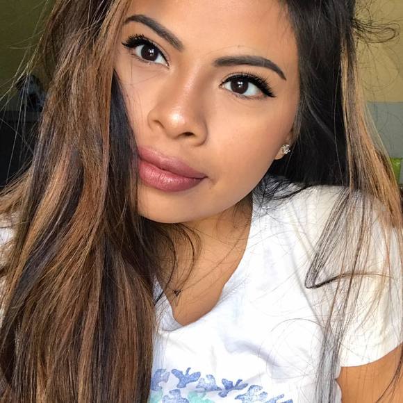 Meet your Posher, Maria - Picture 1 of 1